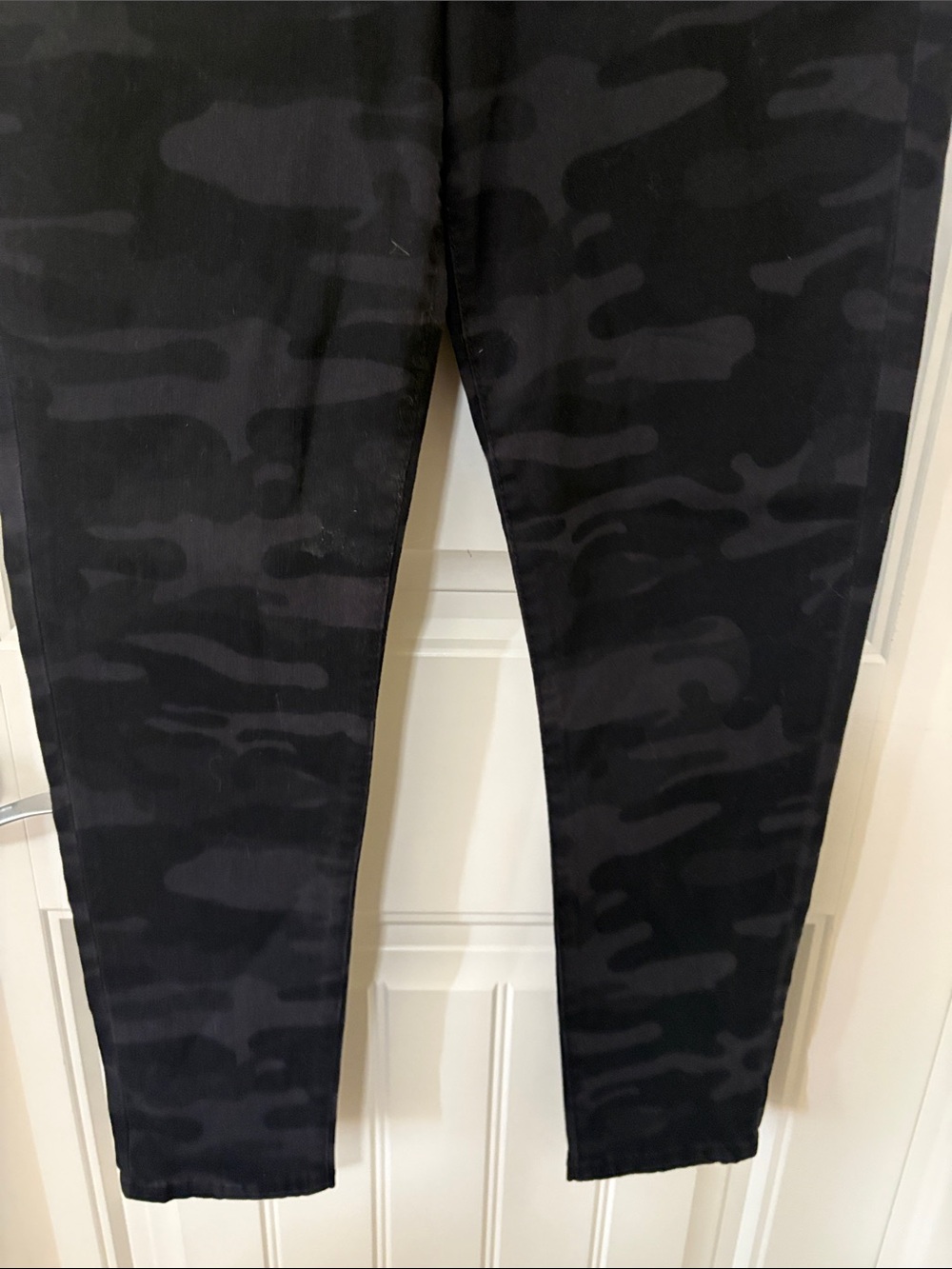 Women’s Black Camo Skinny Pants - Picture 3 of 12